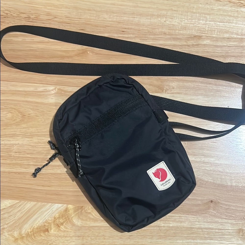 Black Fjallraven Crossbody Bag
